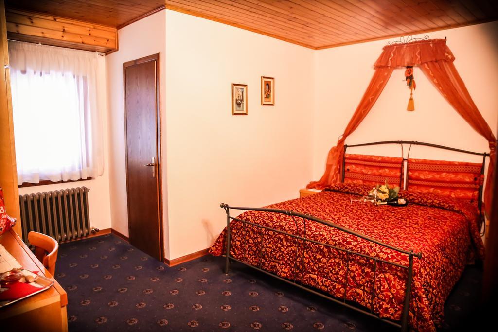 Villa Elena B&B Hotel San Martino Di Castrozza Buitenkant foto