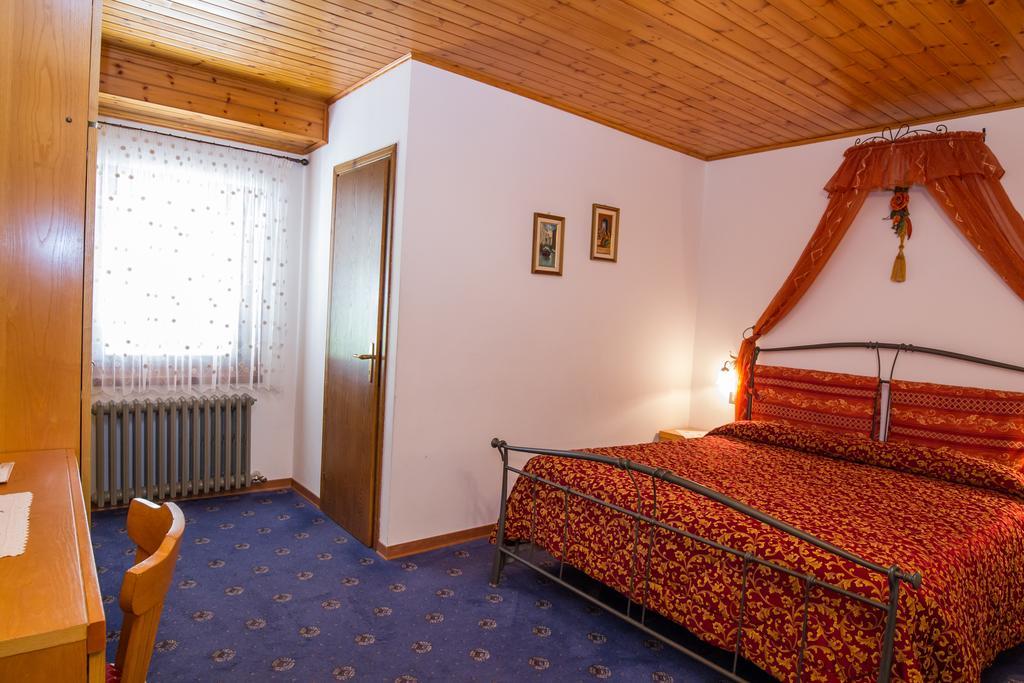 Villa Elena B&B Hotel San Martino Di Castrozza Buitenkant foto