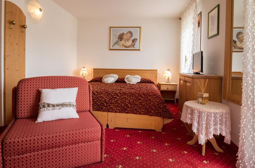 Villa Elena B&B Hotel San Martino Di Castrozza Buitenkant foto