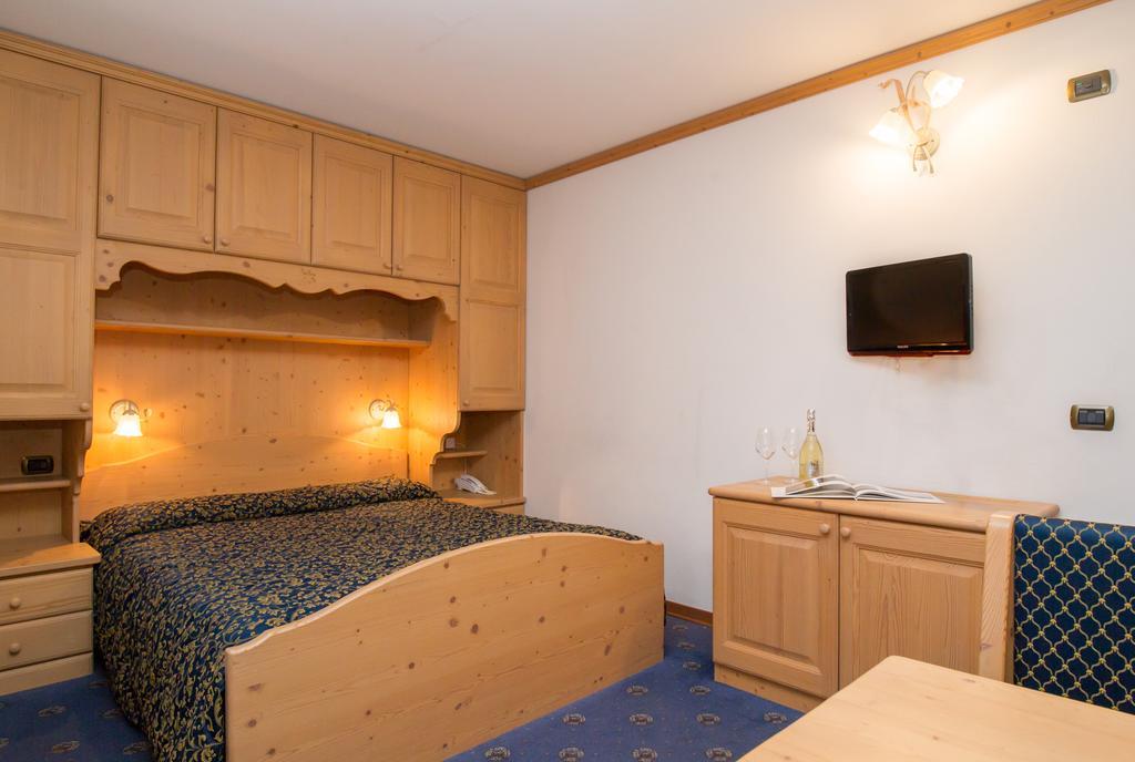 Villa Elena B&B Hotel San Martino Di Castrozza Buitenkant foto