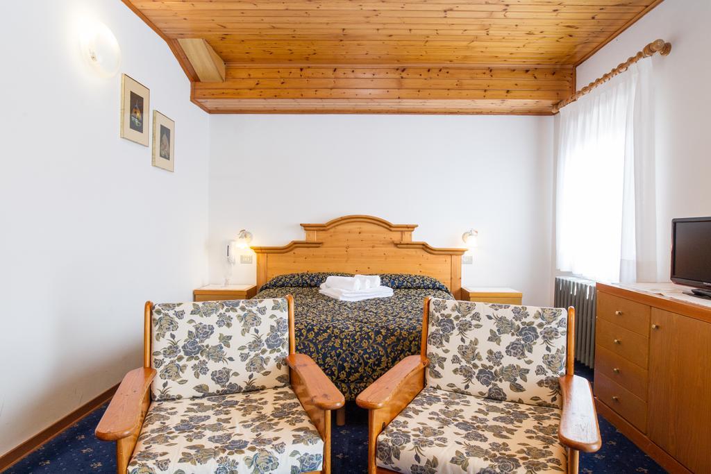 Villa Elena B&B Hotel San Martino Di Castrozza Buitenkant foto