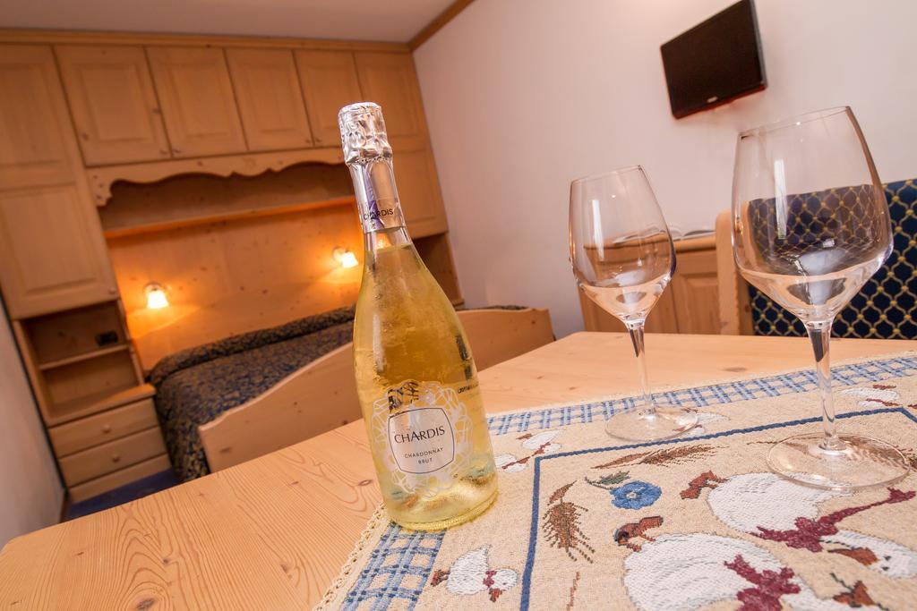 Villa Elena B&B Hotel San Martino Di Castrozza Buitenkant foto